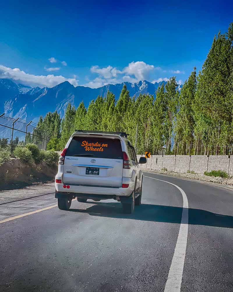rent a 4x4 toyota prado suv for your tour in skardu